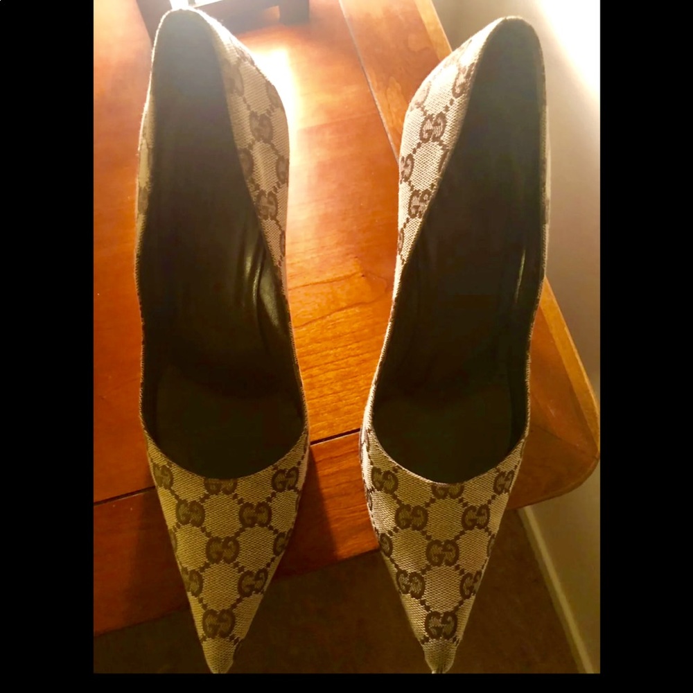 Vintage Signature Classic Gucci Pumps